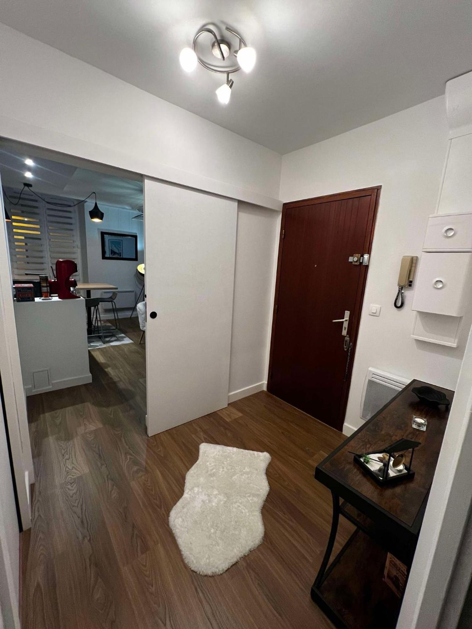 Appartement Le Flamboyant - Wifi - Central - Cosy Aix-les-Bains Ngoại thất bức ảnh